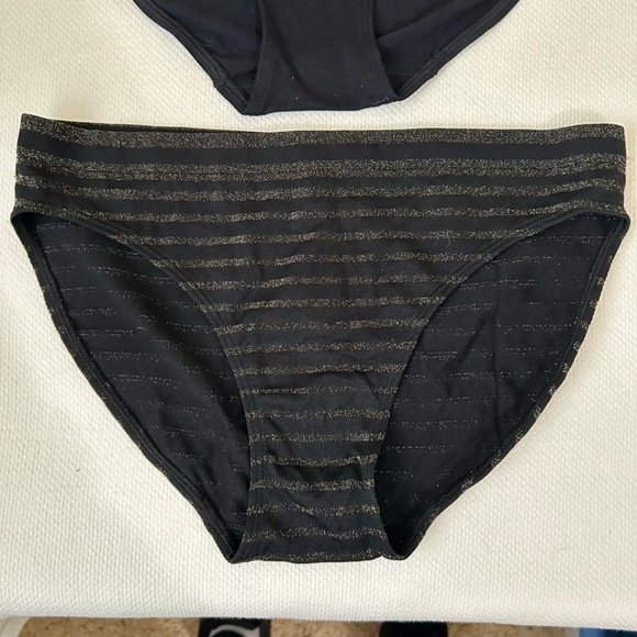 Victoria's Secret Seamless Bikini Panties Set of 2 Black Stripe Shimmer Med NWT - Picture 3 of 9
